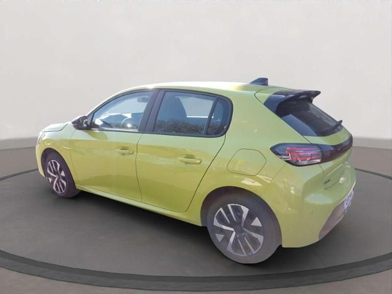 Gebraucht Peugeot 208 Active 101 PS (74 kW) 2024 Gelb Kleinwagen