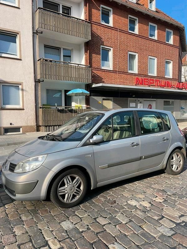 Usata Renault Scénic 113 CV (83 kW) 2003 Argento Monovolume
