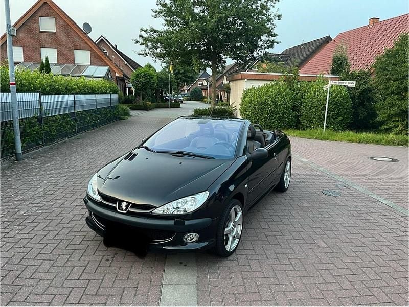 Schwarz Gebraucht 2005 Peugeot 206 CC Cabrio | 1.790 € (Fairer Preis) - Bild 1/4