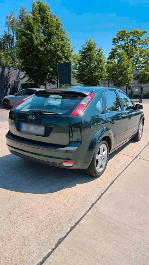 Gebraucht Ford Focus Ghia 116 PS (85 kW) 2005 Grün Kombi