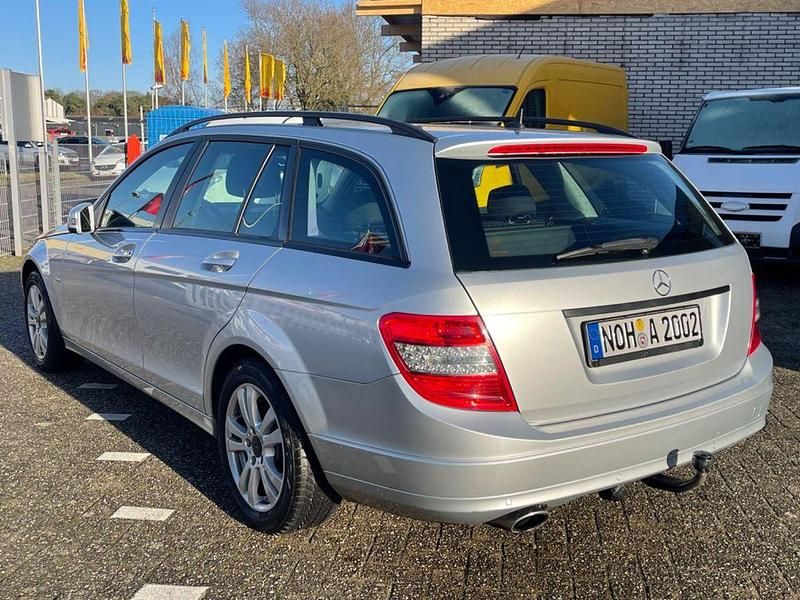 Gebraucht Mercedes C220 170 PS (125 kW) 2010 Silber Kombi