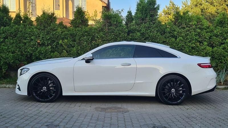 Gebraucht Mercedes E450 367 PS (269 kW) 2019 Weiß Coupé