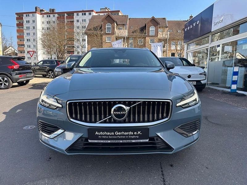 Gebraucht Volvo V60 398 PS (292 kW) 2023 Grau Kombi