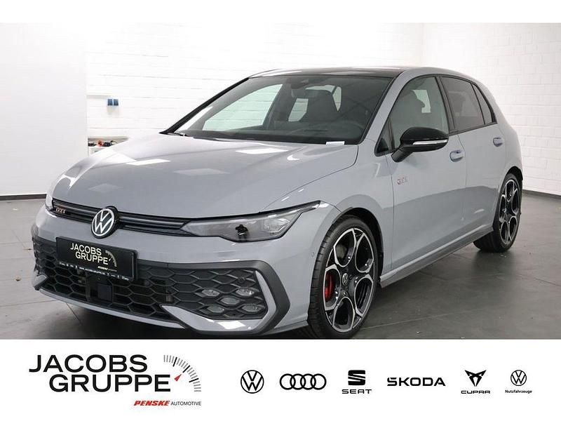 Grau Gebraucht 2025 VW Golf Style Limousine | 35.840 € (Etwas zu teuer) - Bild 1/4