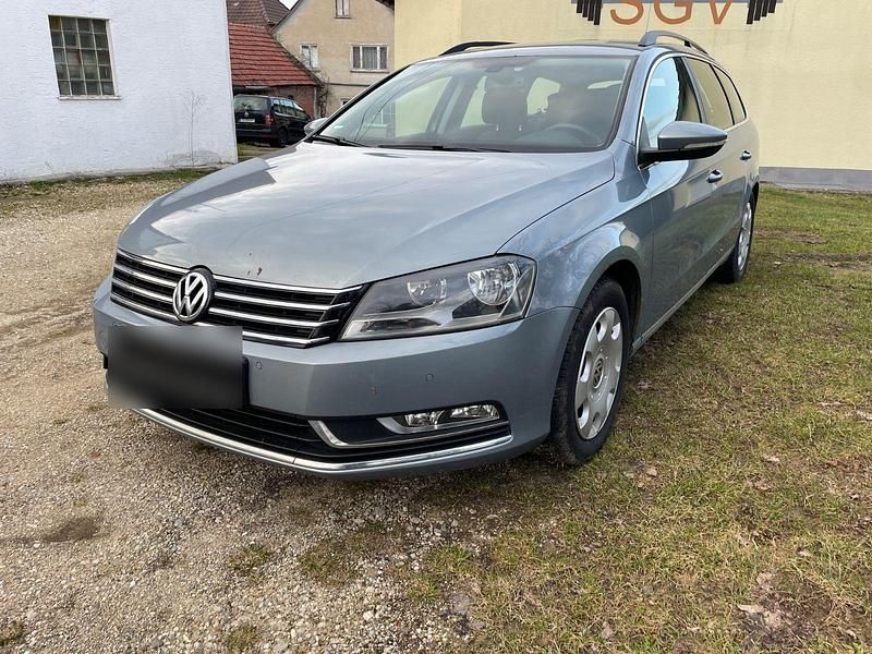 Gebraucht VW Passat Exclusive 170 PS (125 kW) 2012 Blau Kombi