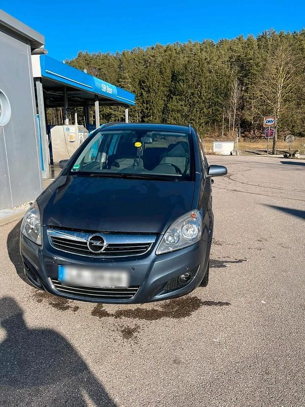 Blau Gebraucht 2025 Opel Zafira Van / Kleinbus | 3.000 € - Bild 1/4