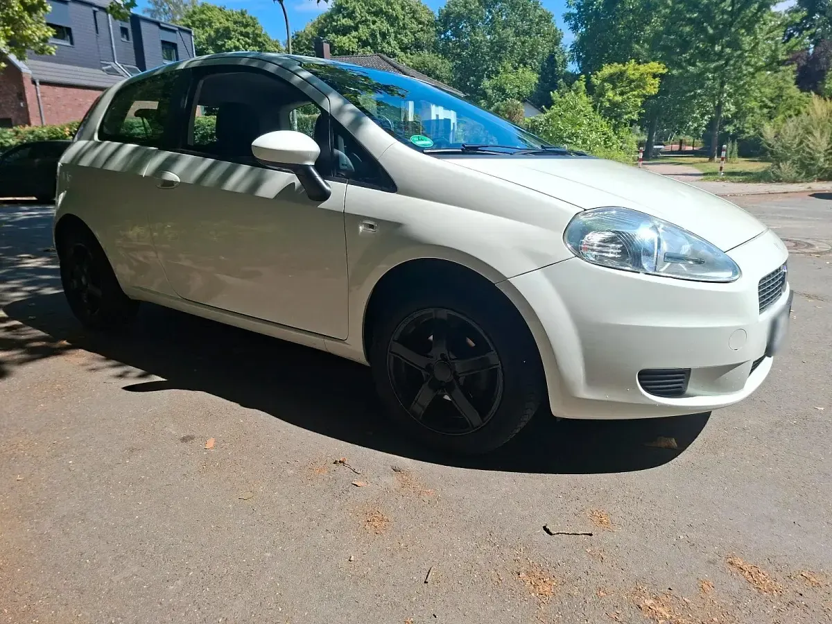 Gebraucht Fiat Punto Evo 77 PS (56 kW) 2009 Weiß Kleinwagen