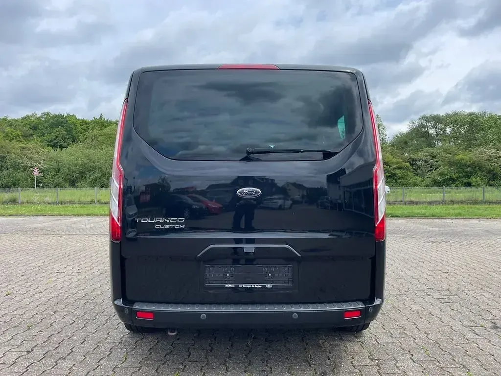 Gebraucht Ford Tourneo 155 PS (114 kW) 2015 Schwarz Kombi