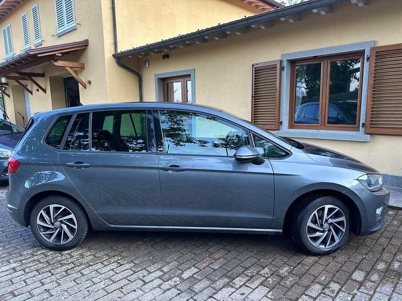 Gebraucht VW Golf Sportsvan Sound 116 PS (85 kW) 2017 Grau Van / Kleinbus