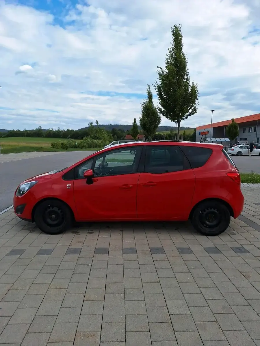 Gebraucht Opel Meriva 131 PS (96 kW) 2012 Rot Van / Kleinbus