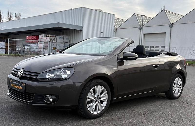 Gebraucht VW Golf VII Basis 105 PS (77 kW) 2014 Rot Cabrio
