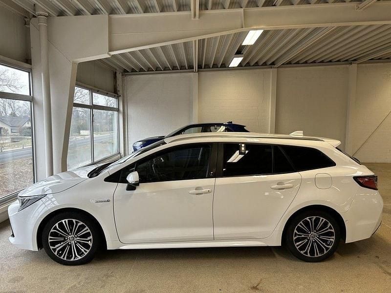 Gebraucht Toyota Corolla Team 122 PS (89 kW) 2021 Weiß Kombi