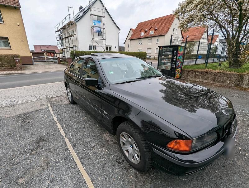 Second-hand BMW 520 150 CP (110 kW) 1998 Negru Berlinǎ
