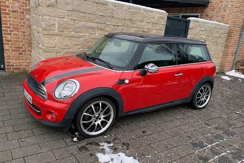 Rot Gebraucht 2014 Mini Cooper Clubman Kombi | 5.850 € (Fairer Preis) - Bild 1/4