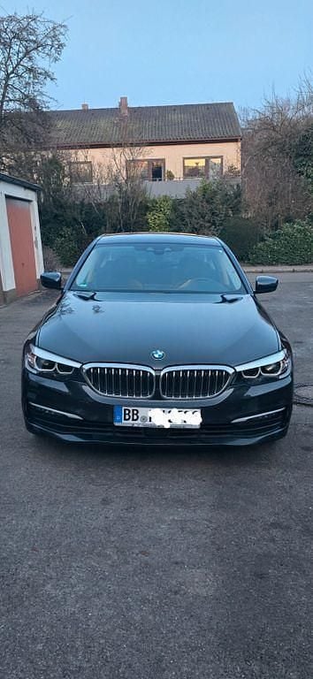 Grau Gebraucht 2020 BMW 530 Limousine | 27.500 € (Superpreis) - Bild 1/4