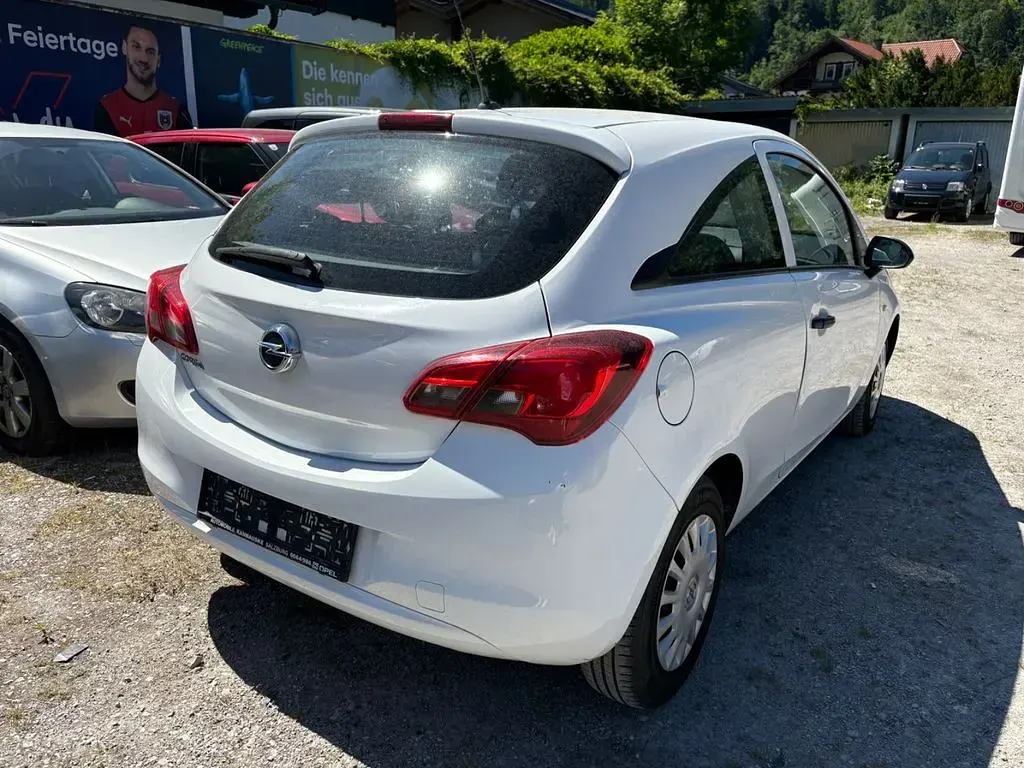 Gebraucht Opel Corsa Selection 69 PS (50 kW) 2016 Weiß Kleinwagen