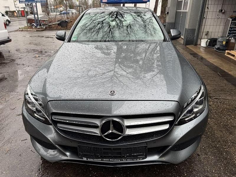 Gebraucht Mercedes C200 Avantgarde 184 PS (135 kW) 2018 Grau Limousine