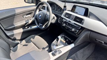 Gebraucht BMW 318 136 PS (100 kW) 2018 Blau Limousine