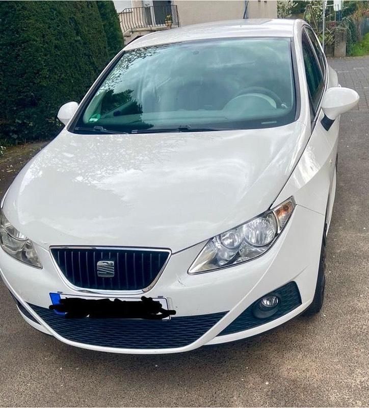 Weiß Gebraucht 2009 Seat Ibiza Kleinwagen | 3.550 € (Fairer Preis) - Bild 1/4