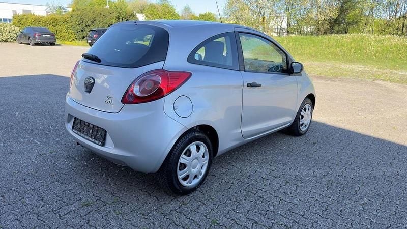 Gebraucht Ford Ka Ambiente 69 PS (50 kW) 2016 Silber Kleinwagen