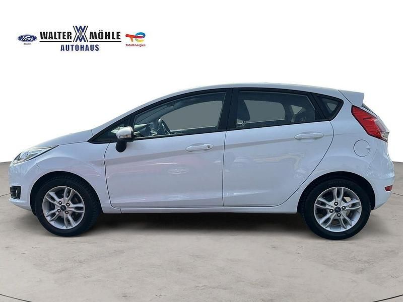 Gebraucht Ford Fiesta Celebration 80 PS (58 kW) 2016 Weiß Limousine
