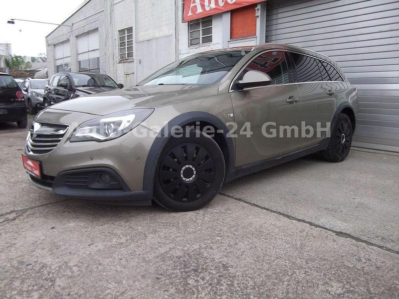 Olive tree Gebraucht 2014 Opel Insignia Country Tourer Basis Kombi | 4.899 € (Fairer Preis) - Bild 1/4