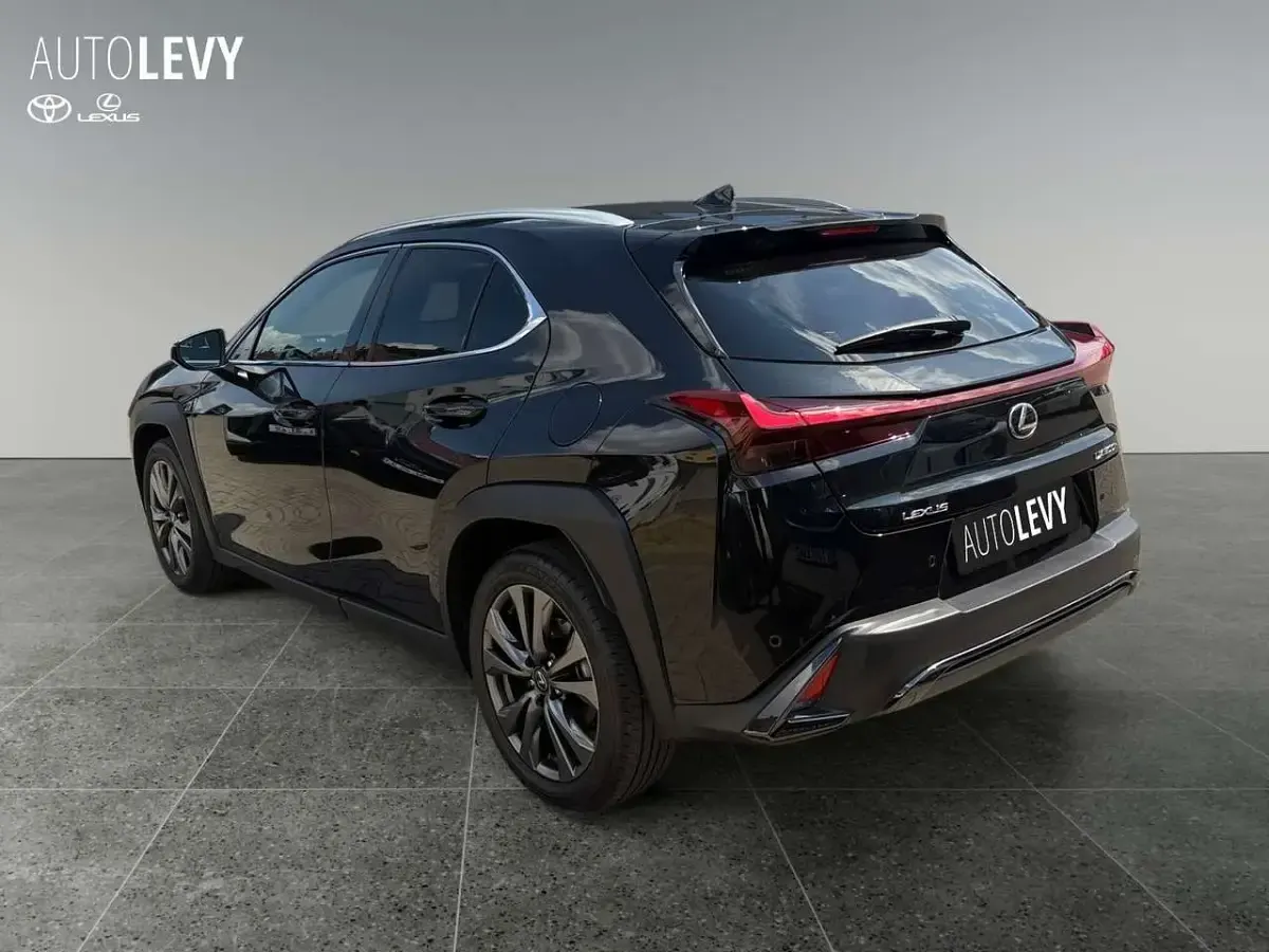 Gebraucht Lexus UX 300h Sport Design Packet 201 PS (147 kW) 2026 Schwarz SUV