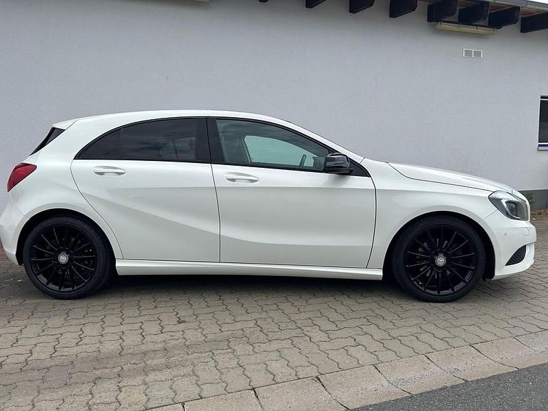 Gebraucht Mercedes A220 170 PS (125 kW) 2013 Weiß Kleinwagen