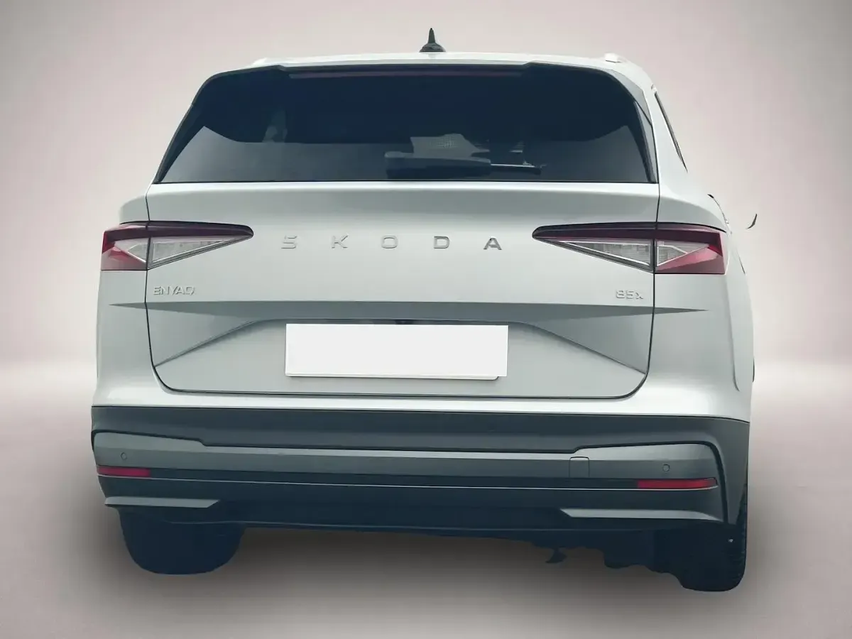 Gebraucht Skoda Enyaq iV Loft 210 kW (286 PS) 2025 Manufacturer SUV