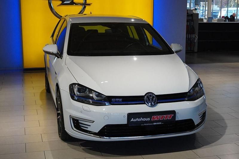 Gebraucht VW Golf GTE 150 PS (110 kW) 2016 Pure white Limousine
