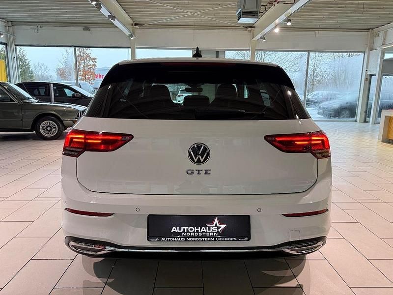 Gebraucht VW Golf VIII GTE 150 PS (110 kW) 2021 Weiß Limousine