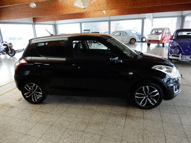 Gebraucht Suzuki Swift X-TRA 94 PS (69 kW) 2017 Schwarz Kleinwagen