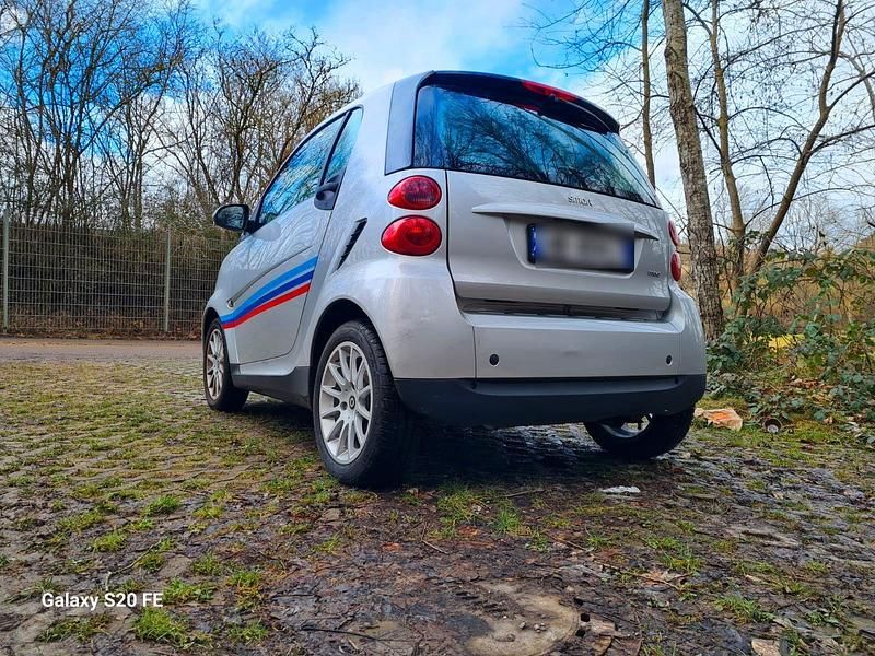 Gebraucht Smart ForTwo Coupé 61 PS (44 kW) 2010 Silber Coupé