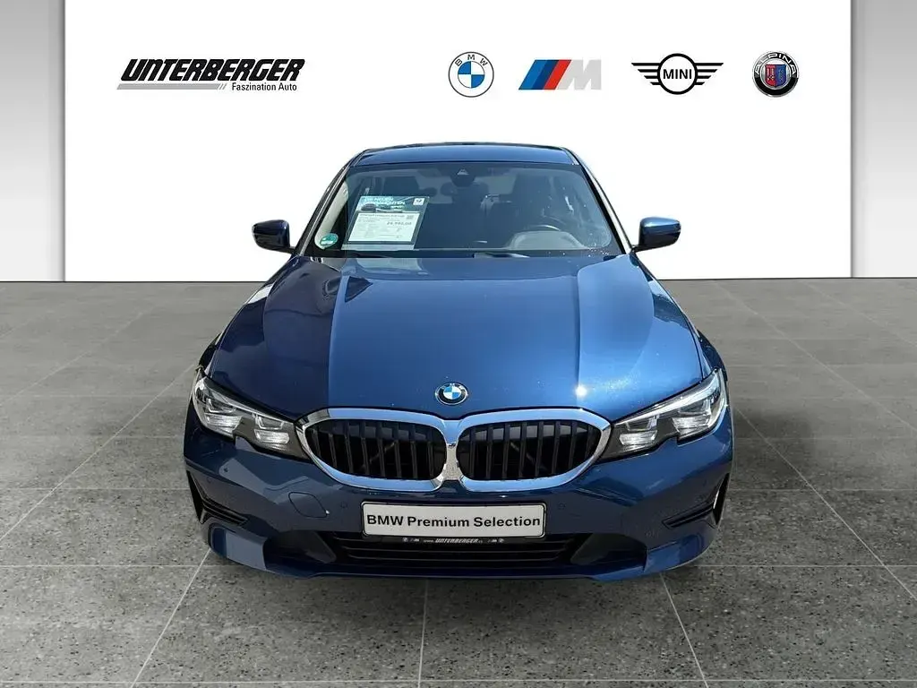 Gebraucht BMW 320 184 PS (135 kW) 2021 Blau Limousine