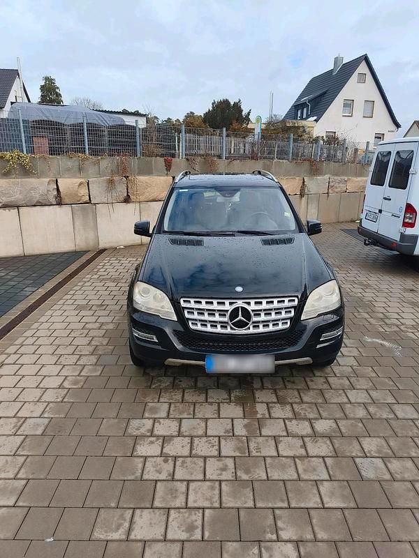 Gebraucht Mercedes ML350 2010 Schwarz SUV