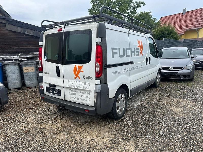 Weiß Gebraucht 2011 Renault Trafic Van | 5.499 € (Guter Preis) - Bild 1/4