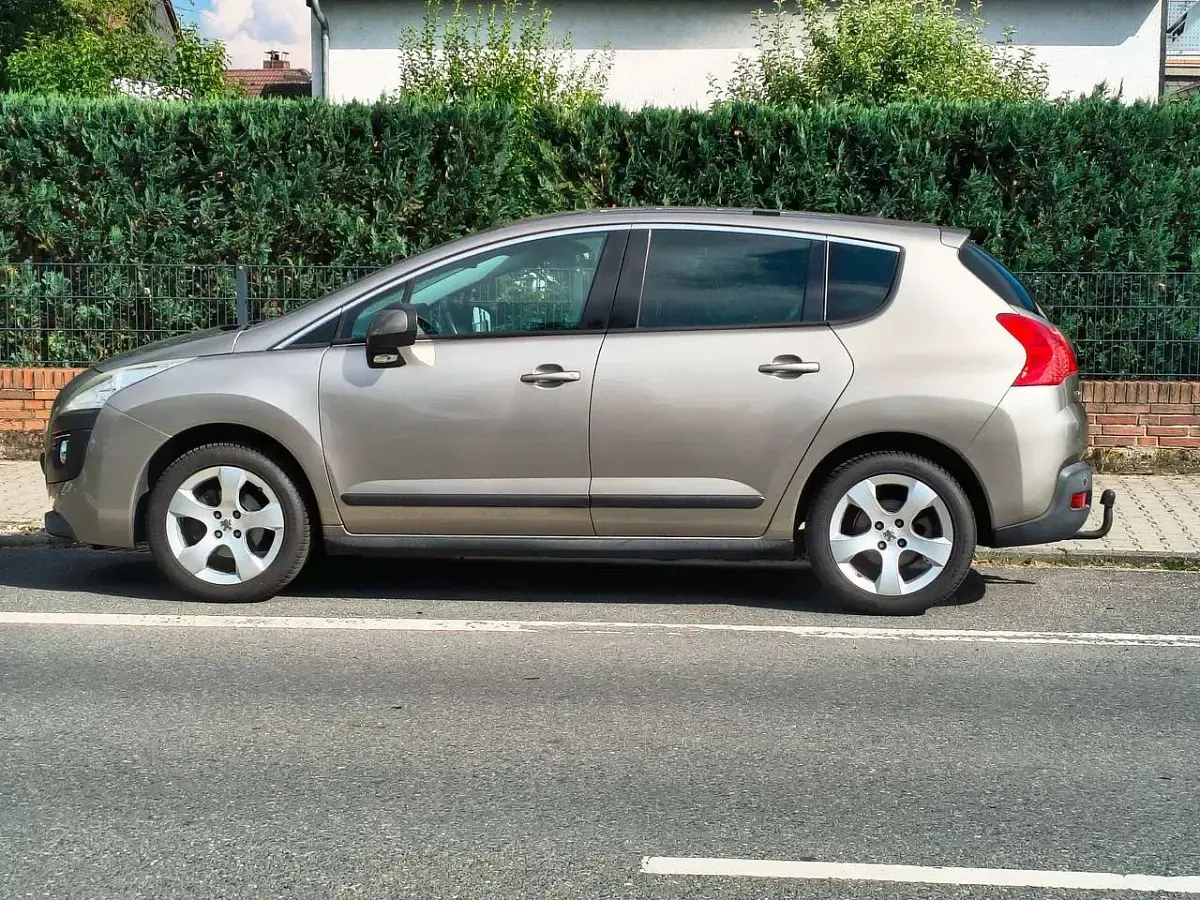 Gebraucht Peugeot 3008 Active 120 PS (88 kW) 2012 Beige Kombi