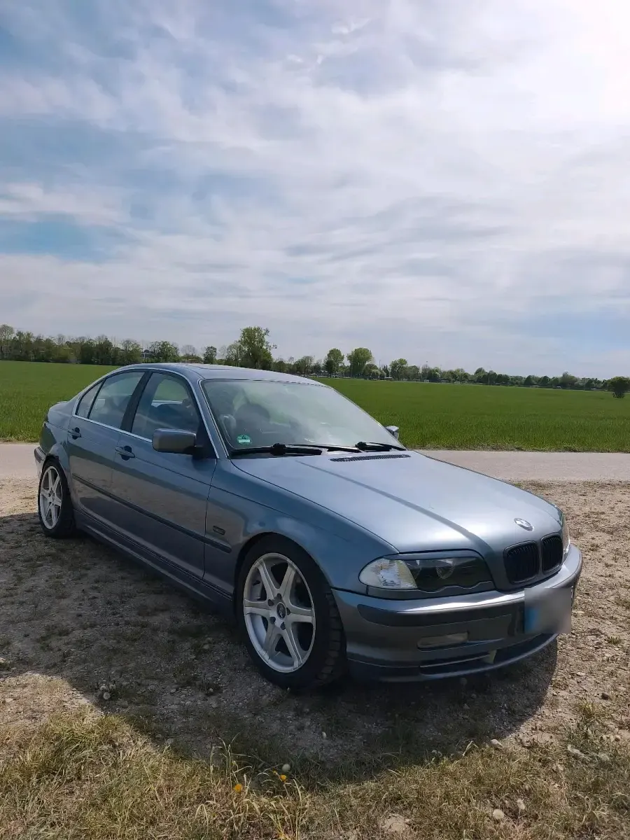 Second-hand BMW 320 150 CP (110 kW) 1998 Albastru Berlinǎ