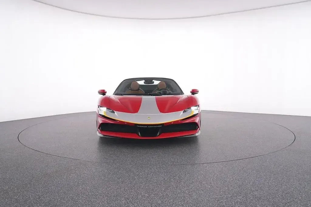Gebraucht Ferrari SF90 999 PS (734 kW) 2024 Rot Cabrio