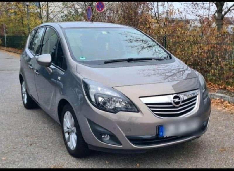 Gebraucht Opel Meriva 95 PS (69 kW) 2012 Silber Van / Kleinbus