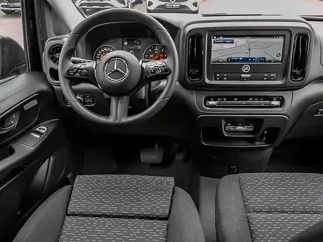 Gebraucht Mercedes Vito 163 PS (119 kW) 2025 Schwarz Van