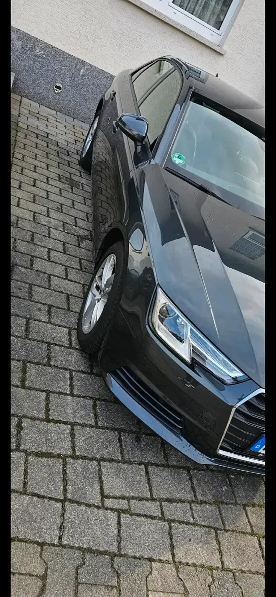 Gebraucht Audi A4 150 PS (110 kW) 2016 Andere farben Limousine