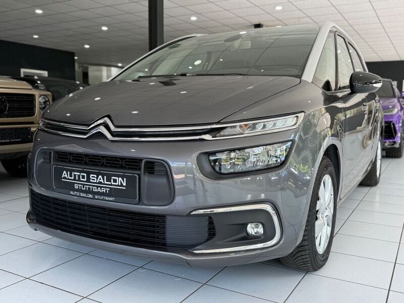 Grau Gebraucht 2022 Citroën C4 SpaceTourer Shine Van / Kleinbus | 20.990 € (Etwas zu teuer) - Bild 1/4