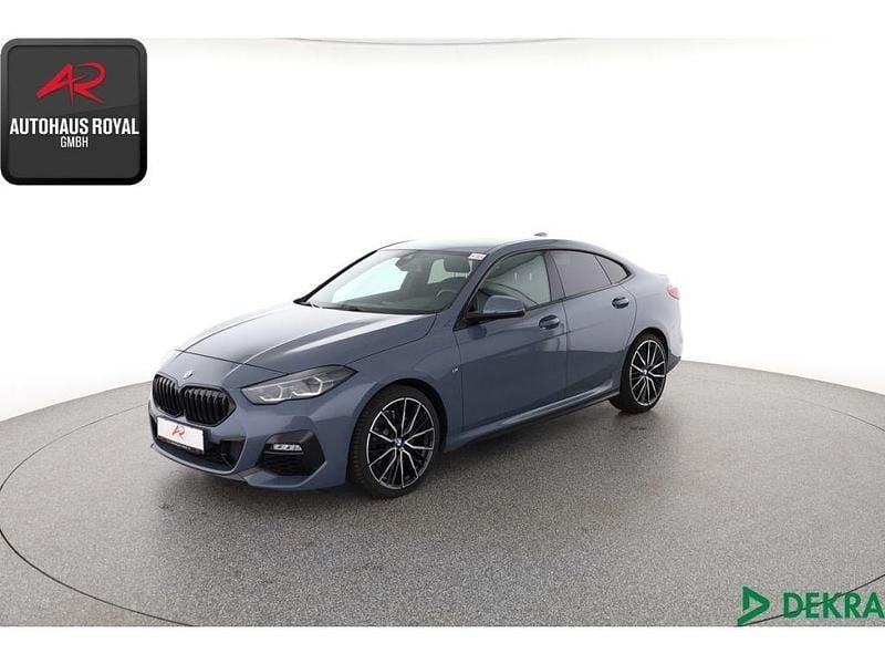 Blau (metallic) Gebraucht 2022 BMW 220 M Sport Limousine | 31.880 € (Fairer Preis) - Bild 1/4
