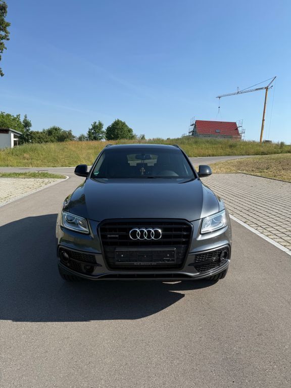 Grau Gebraucht 2016 Audi Q5 Sport SUV | 27.000 € (Teuer) - Bild 1/4
