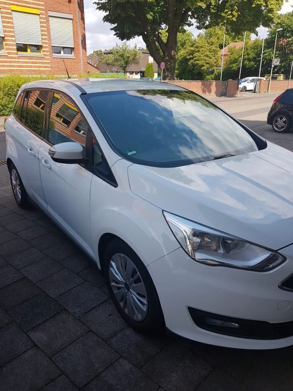 Weiß Gebraucht 2016 Ford Grand C-Max Cool & Connect Van / Kleinbus | 8.400 € (Etwas zu teuer) - Bild 1/4