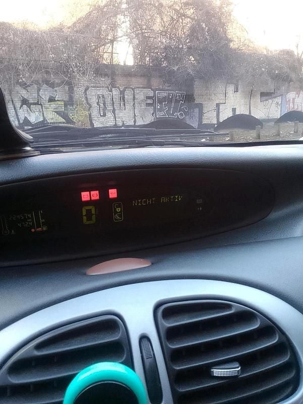 Gebraucht Citroën Xsara 115 PS (84 kW) 2003 Silber Van / Kleinbus