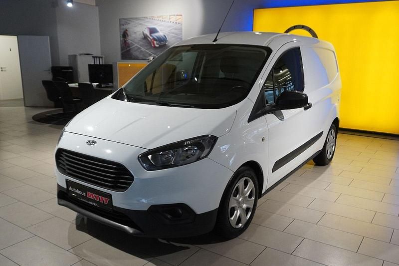 Gebraucht Ford Transit Trend 101 PS (74 kW) 2019 Weiß Van / Kleinbus