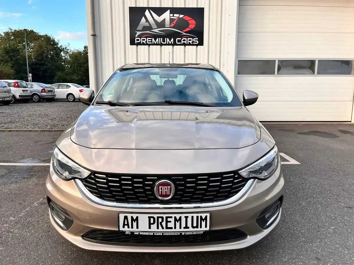 Gebraucht Fiat Tipo Pop 95 PS (69 kW) 2018 Braun Limousine