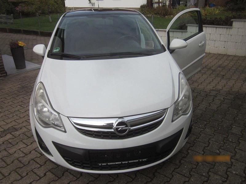 Second-hand Opel Corsa 87 CP (63 kW) 2011 Alb Hatchback